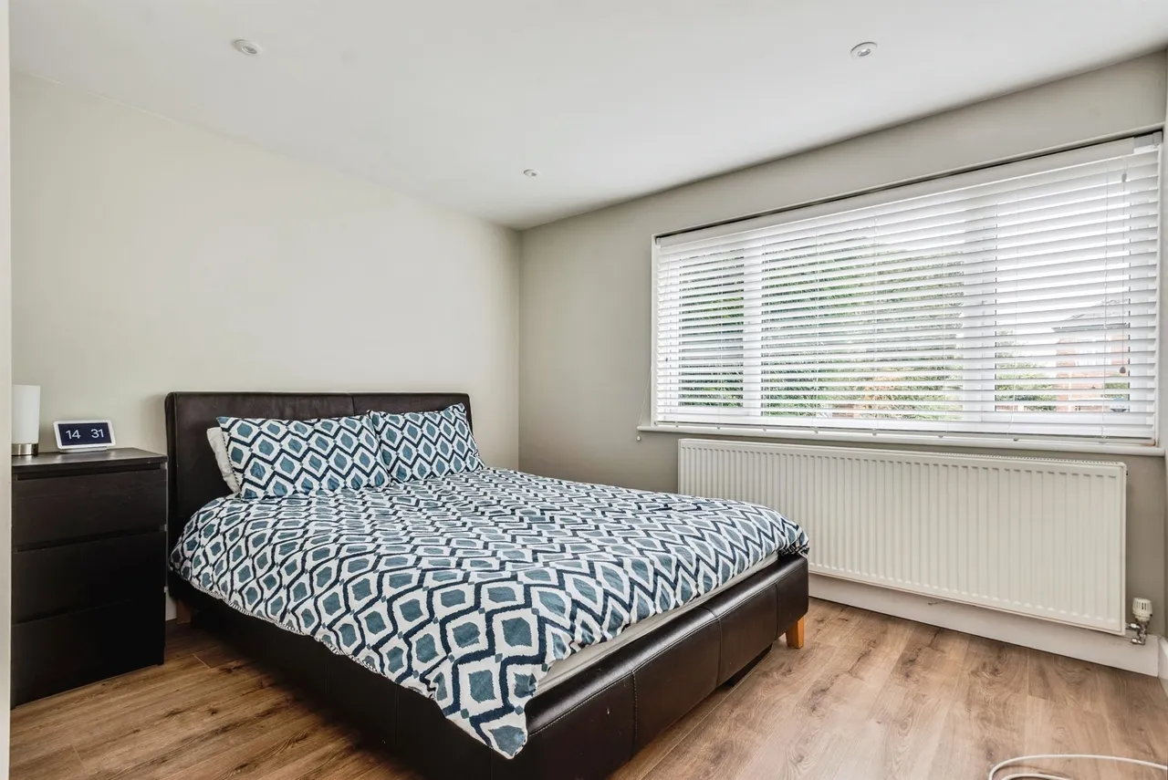 Church Walk South, Swindon, SN2, photo 11