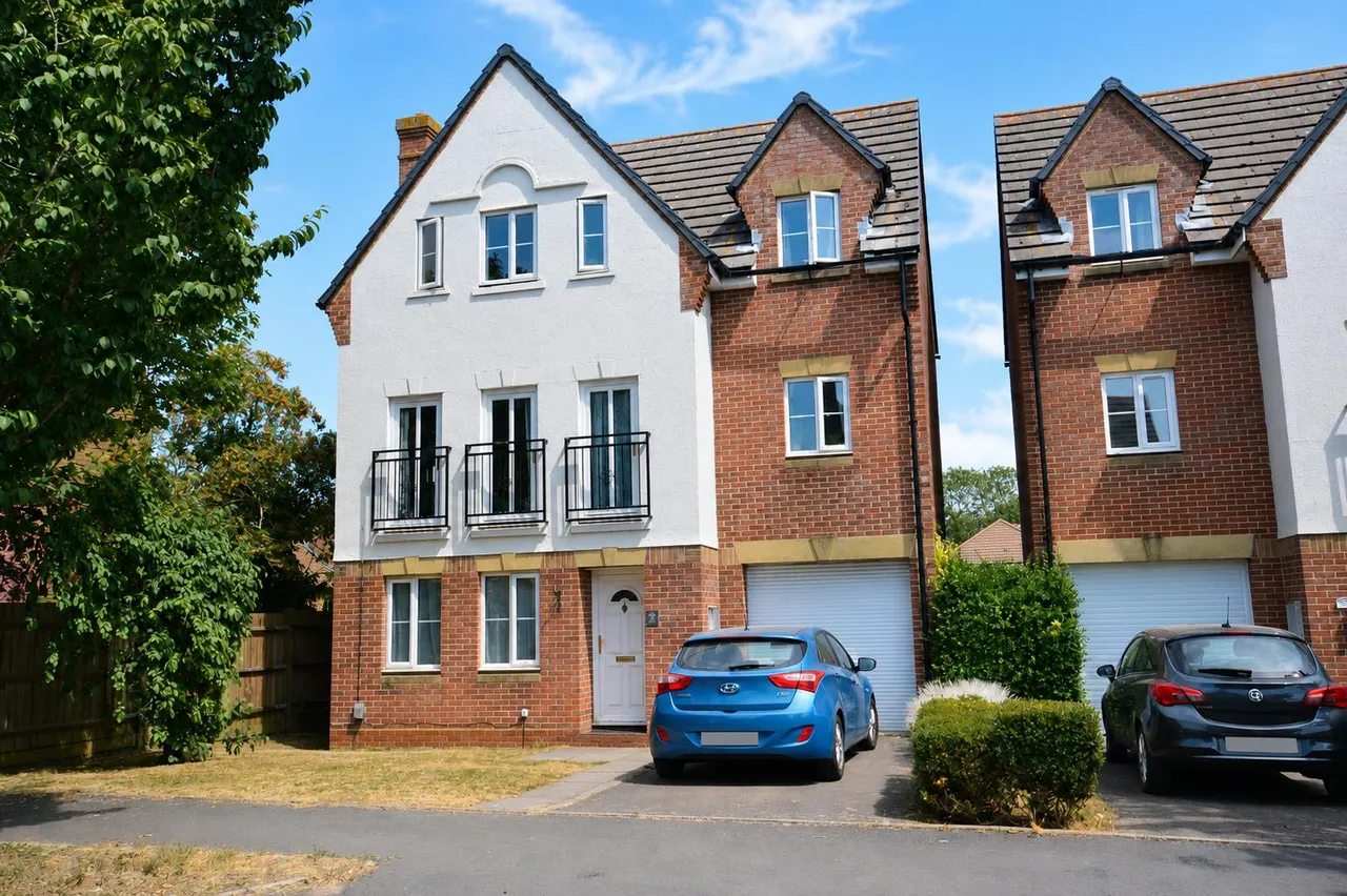 4 bed house for sale, Kristiansand Way, Letchworth Garden City, SG6