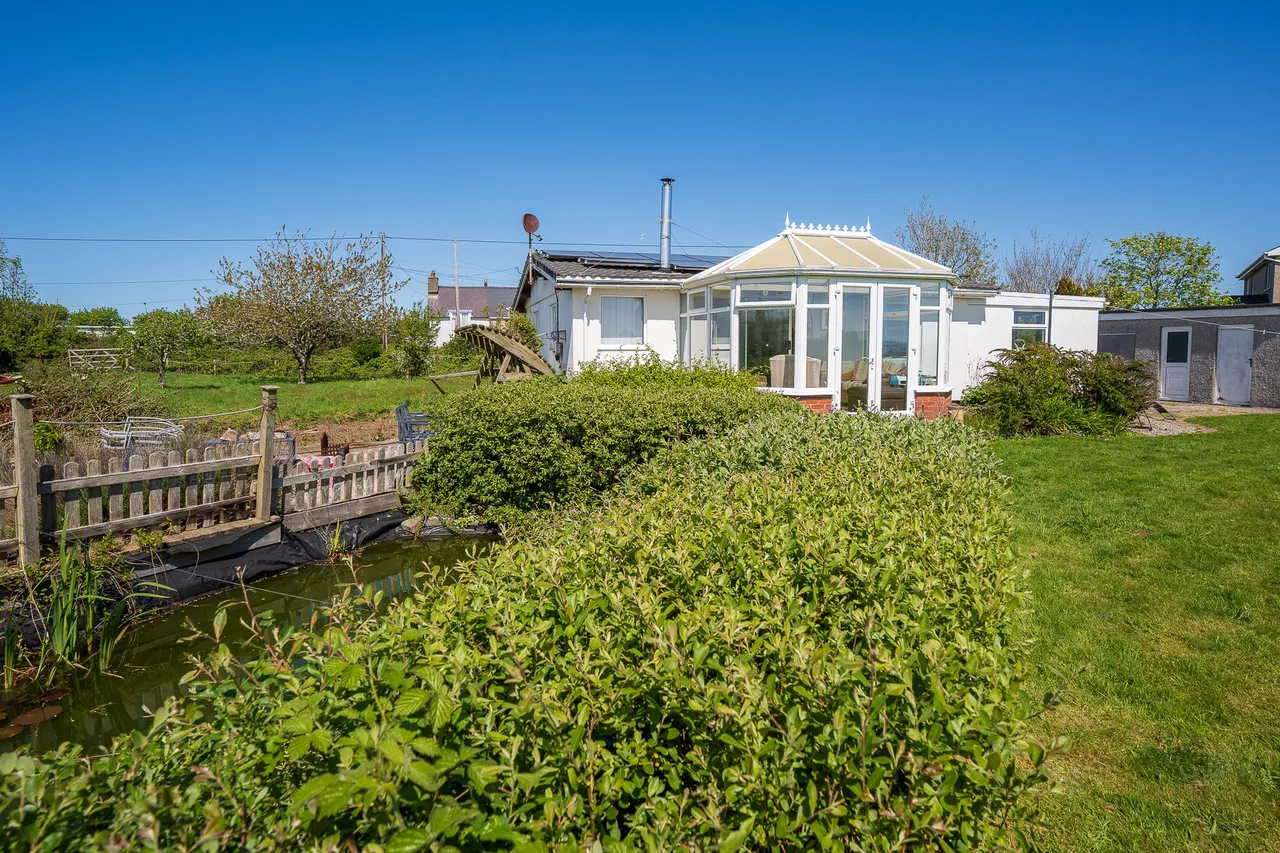 Lleiniau Hirion & Orchard Cottage, Penrhos, Pwllheli, Gwynedd, LL53 7NF, photo 3