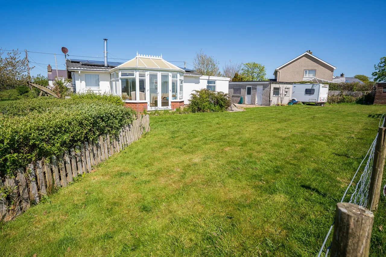 Lleiniau Hirion & Orchard Cottage, Penrhos, Pwllheli, Gwynedd, LL53 7NF, photo 7