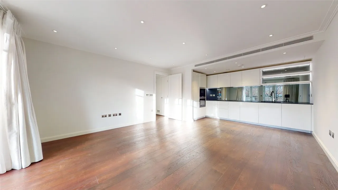 Carnwath Road, London, SW6, photo 3