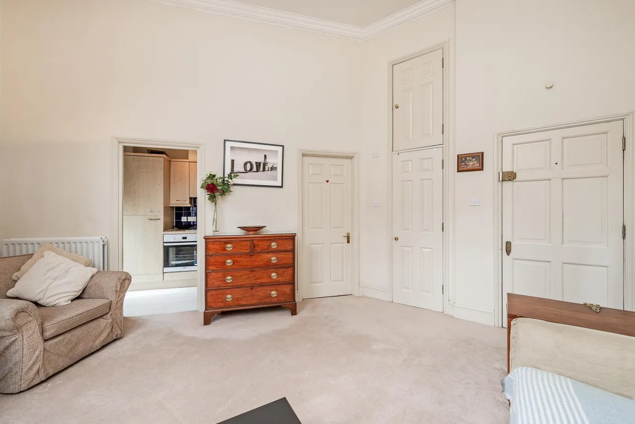 Knaresborough Place, London, SW5, photo 2