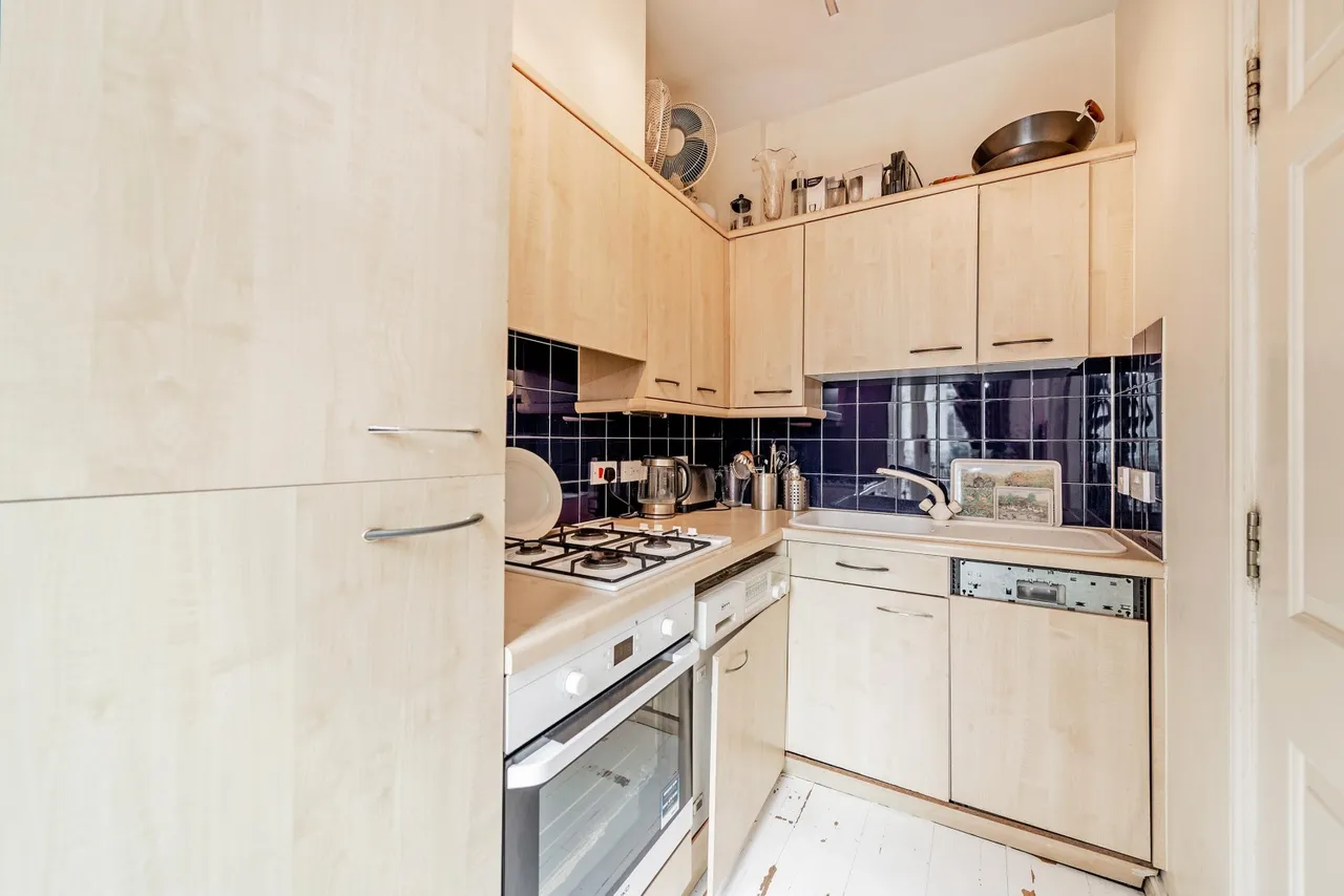 Knaresborough Place, London, SW5, photo 3
