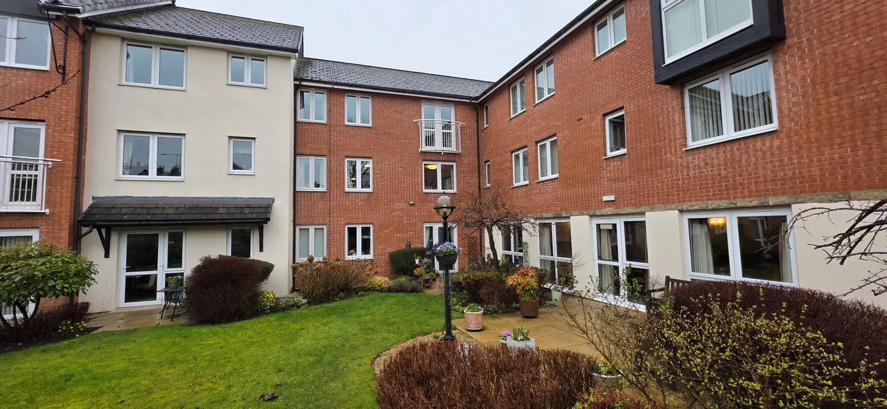 Station Road, Marple, SK6, photo 5