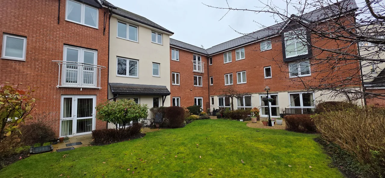 Station Road, Marple, SK6, photo 9