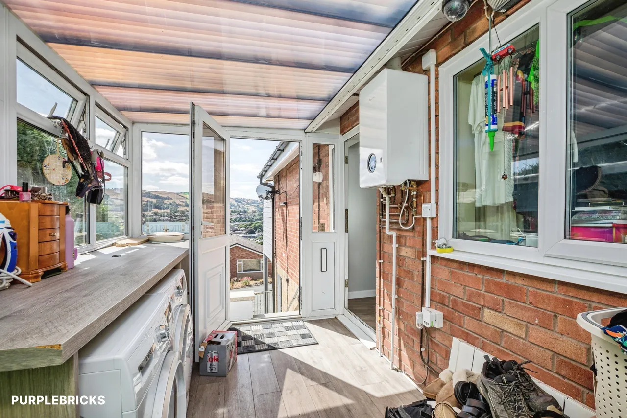 Bryn Close, Newtown, SY16, photo 11