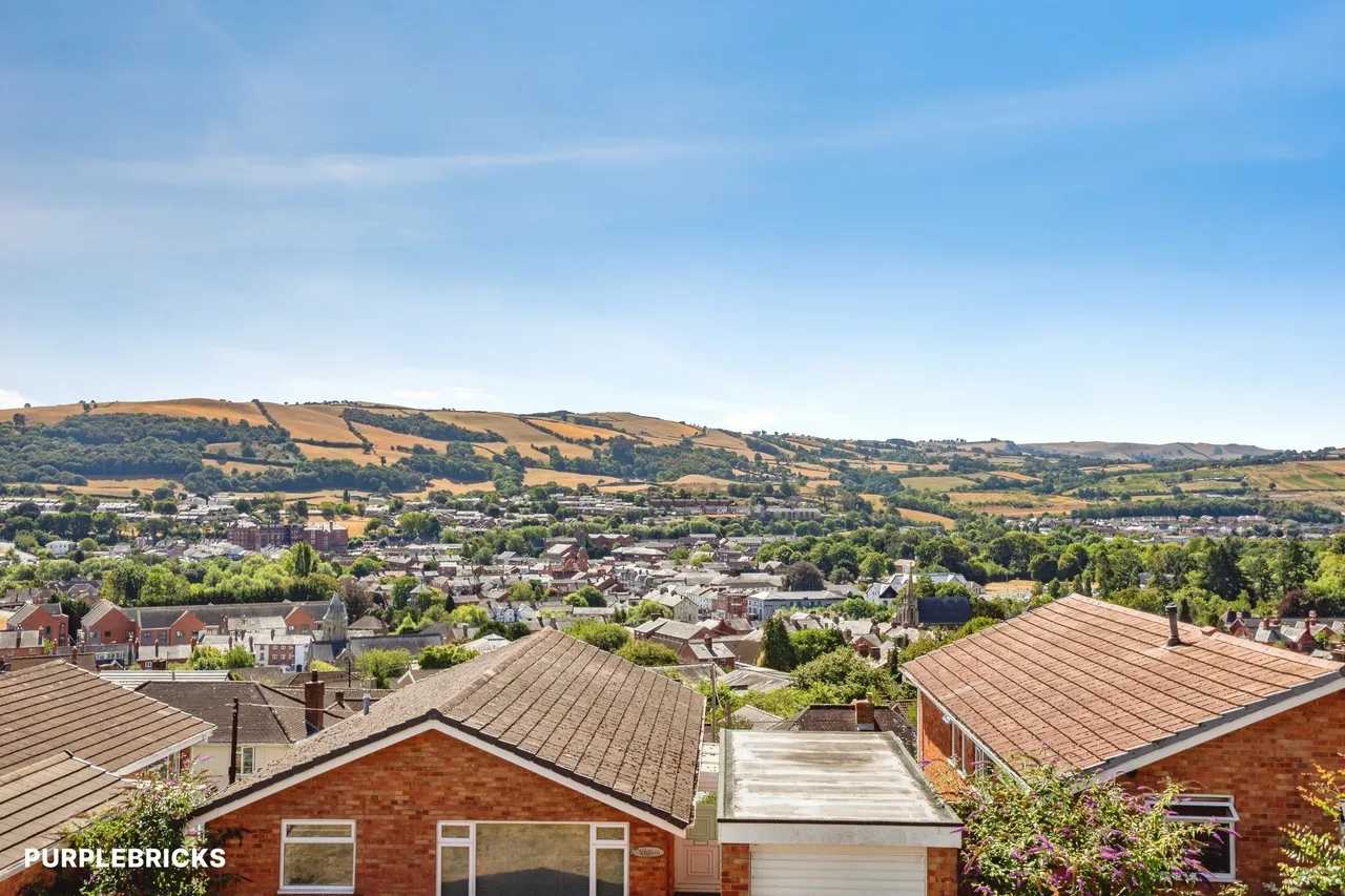 Bryn Close, Newtown, SY16, photo 5