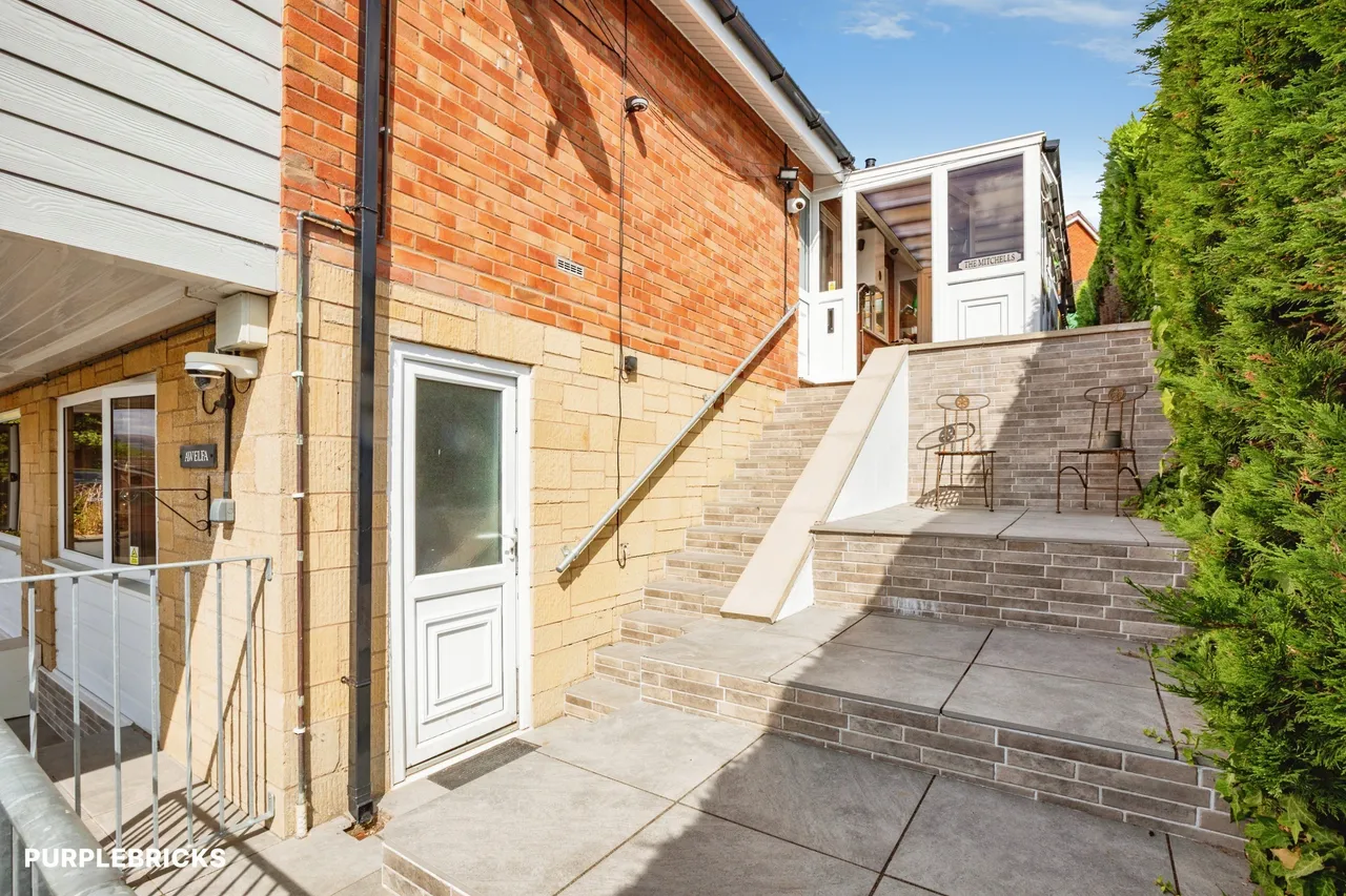 Bryn Close, Newtown, SY16, photo 29