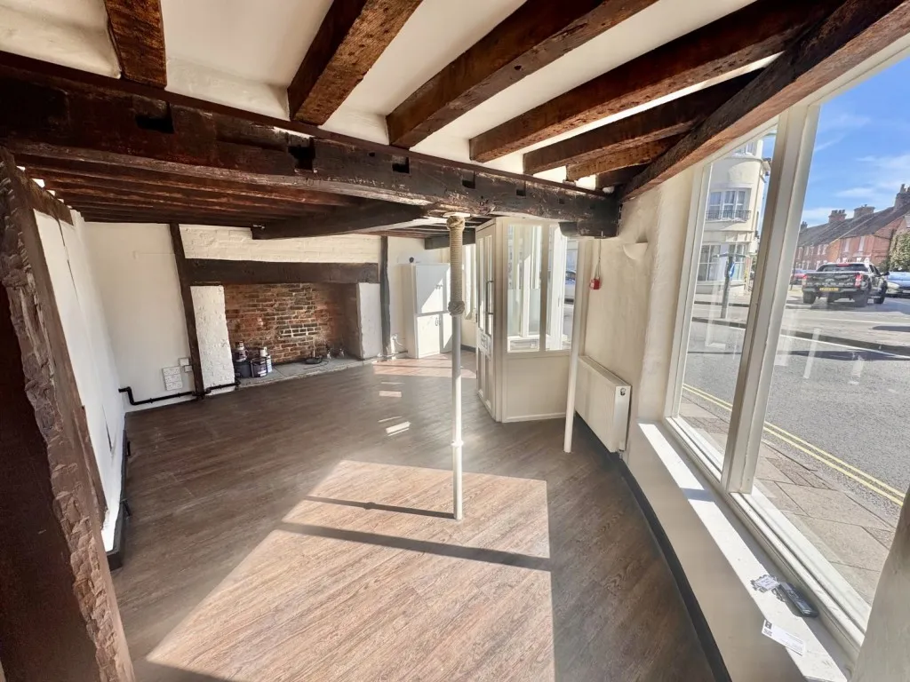St. Thomas Street, Lymington, SO41, photo 2