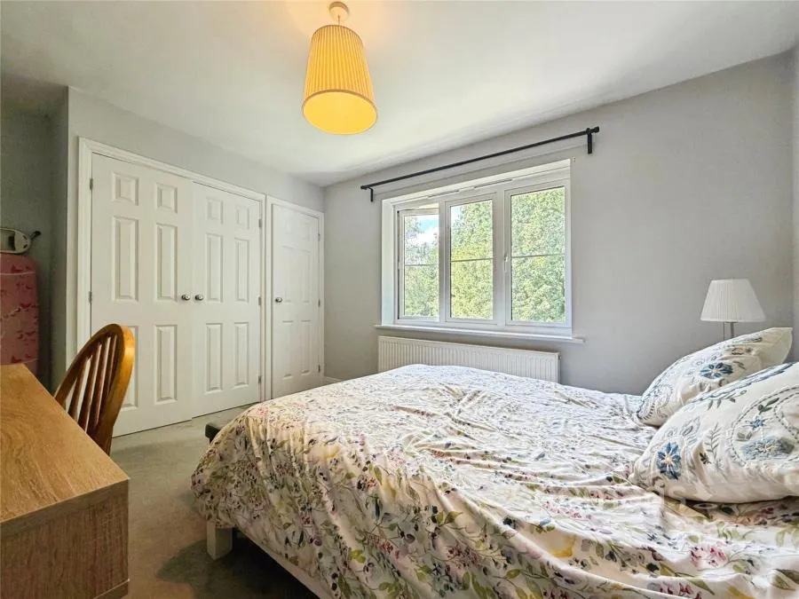 Keaver Drive, Frimley, GU16, photo 9