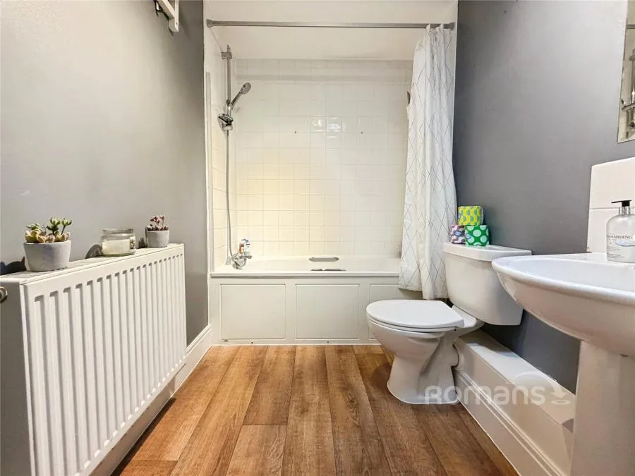 Keaver Drive, Frimley, GU16, photo 11