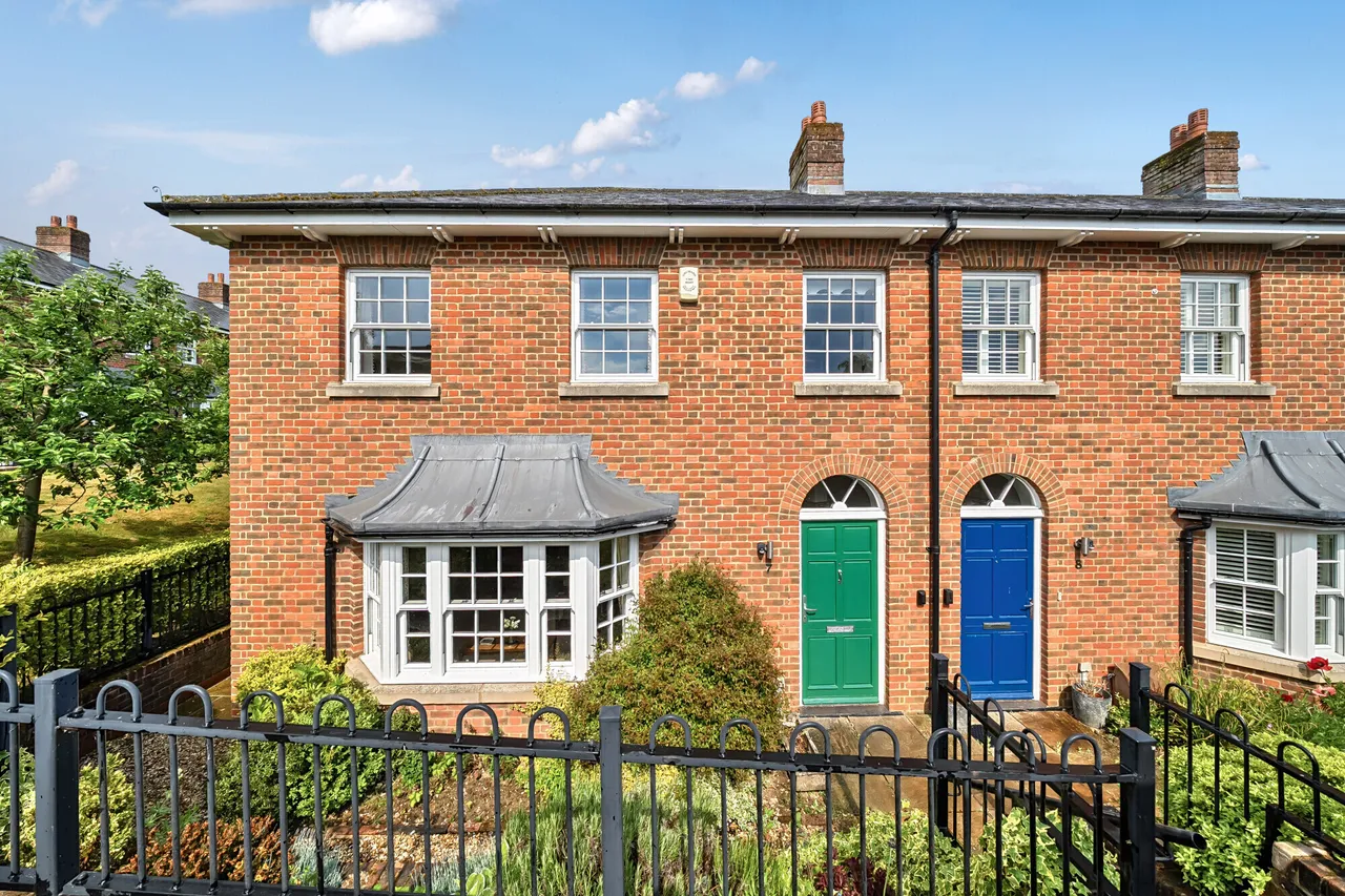 3 bed house for sale — Clarendon Court, Marlborough, SN8