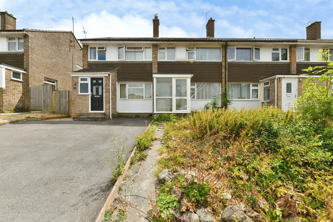 3 bed house for sale — Wickham Way, Shepton Mallet