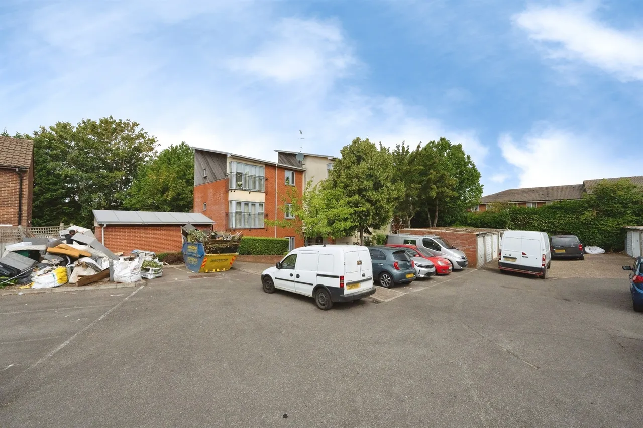 King Georges Avenue, Watford, photo 12