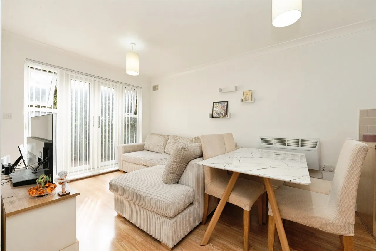 King Georges Avenue, Watford, photo 4