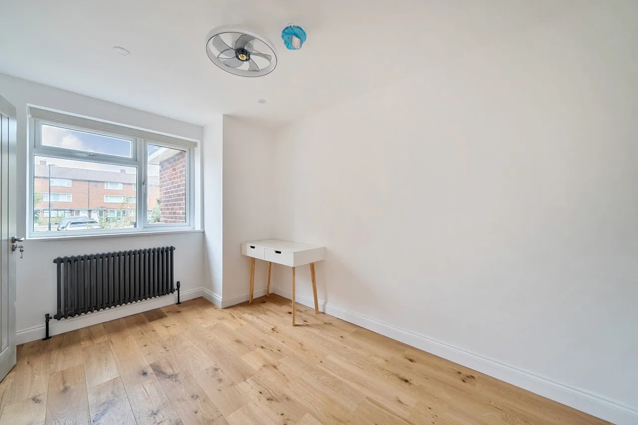 Courtlands Avenue, SE12, photo 19