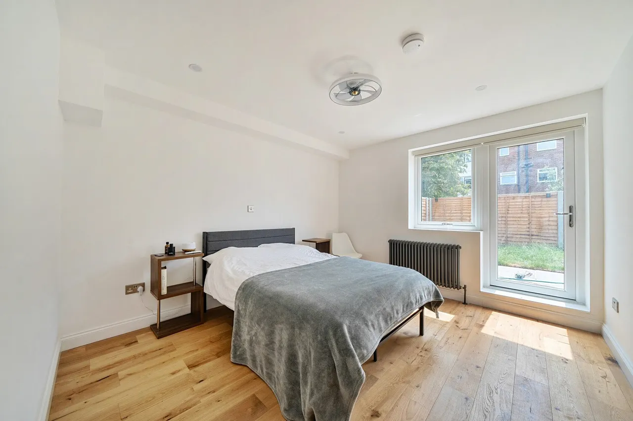 Courtlands Avenue, SE12, photo 6