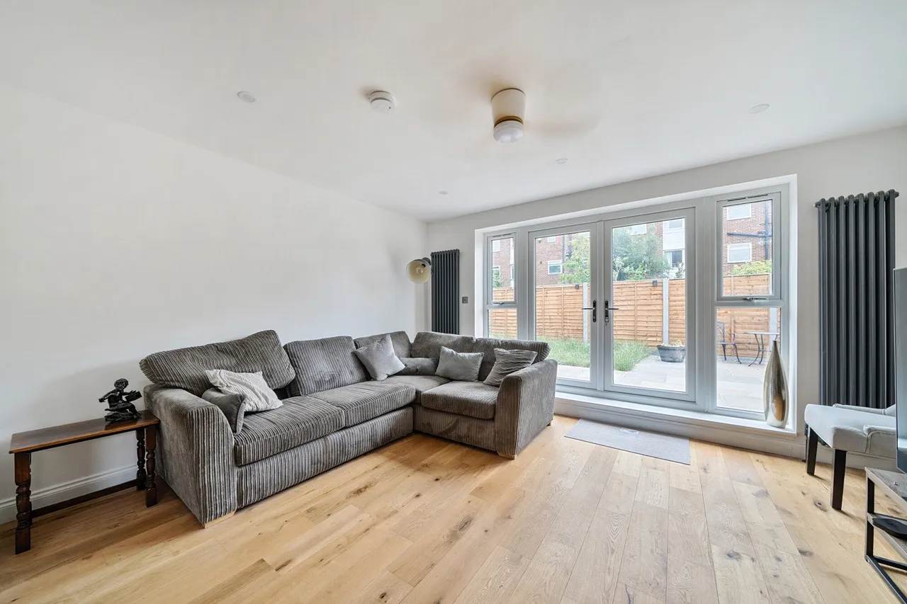 Courtlands Avenue, SE12, photo 14