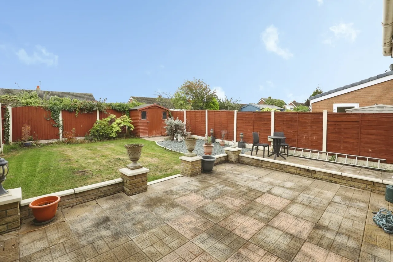 Moorlands Road, Thornton, L23, photo 17