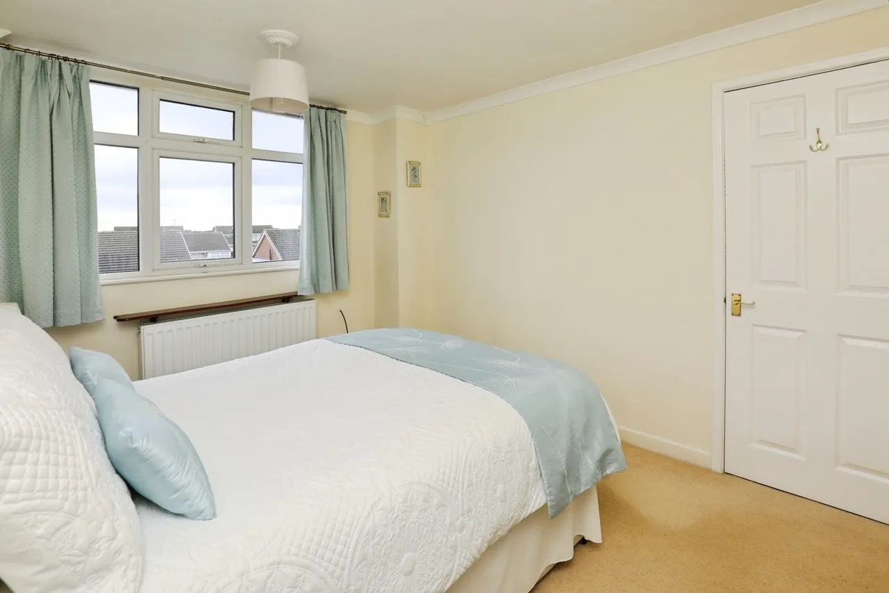 Moorlands Road, Thornton, L23, photo 9