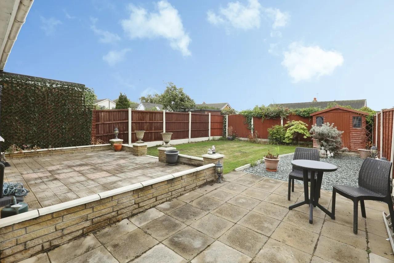 Moorlands Road, Thornton, L23, photo 16