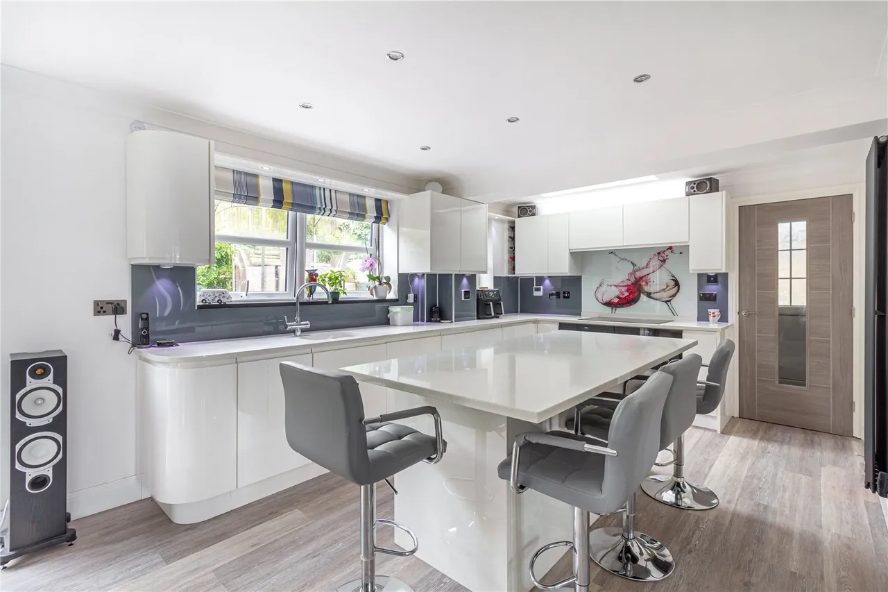 Blackstitch Lane, Webheath, Redditch, Worcestershire, B97 5TQ, photo 3