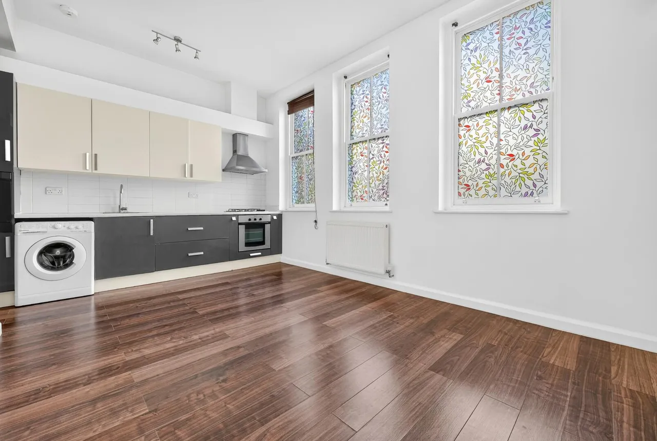 1 bed flat to rent, Perham Road, West Kensington, W14