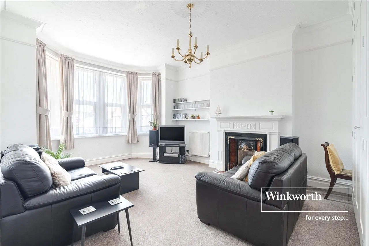 1 bed flat for sale — Pine Avenue, Bournemouth, Dorset, BH6