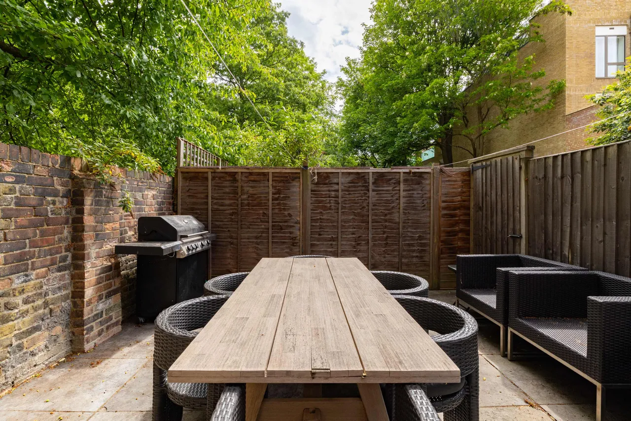 Clapham Road, SW9, photo 10