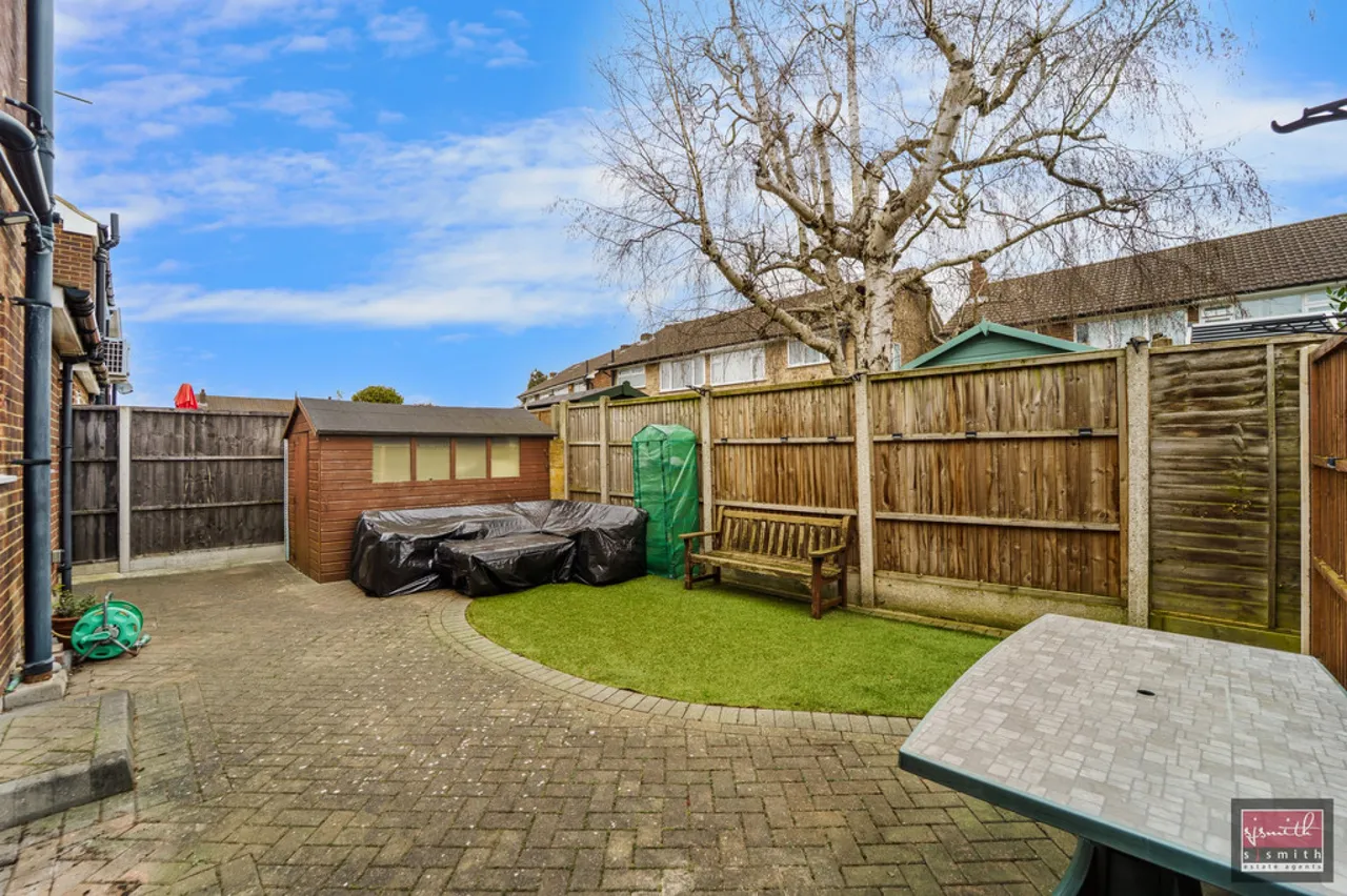 Meadow Road, Ashford, photo 13
