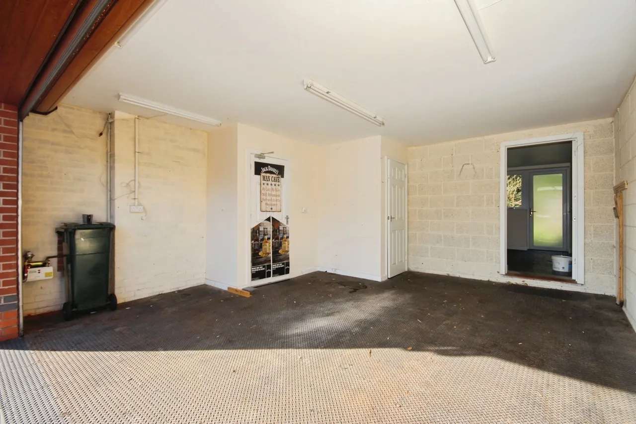 Pilkington Road, Coventry, West Midlands, CV5, photo 19