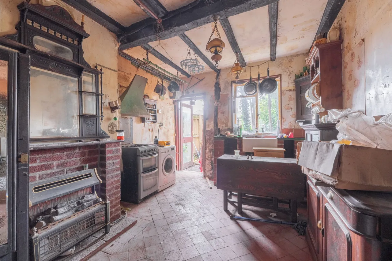 High Street, Kingswinford, DY6, photo 9