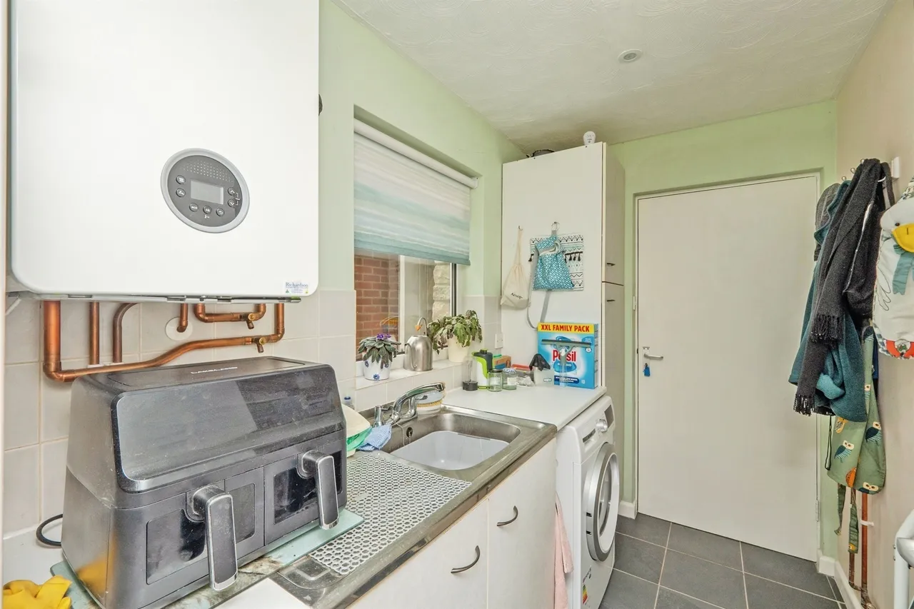 Elwell Manor Gardens, Weymouth, DT4, photo 13