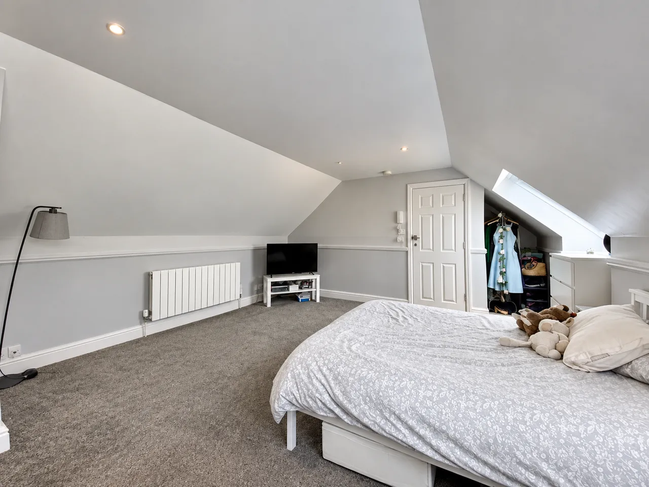 Bicester Road, Aylesbury, HP19, photo 2