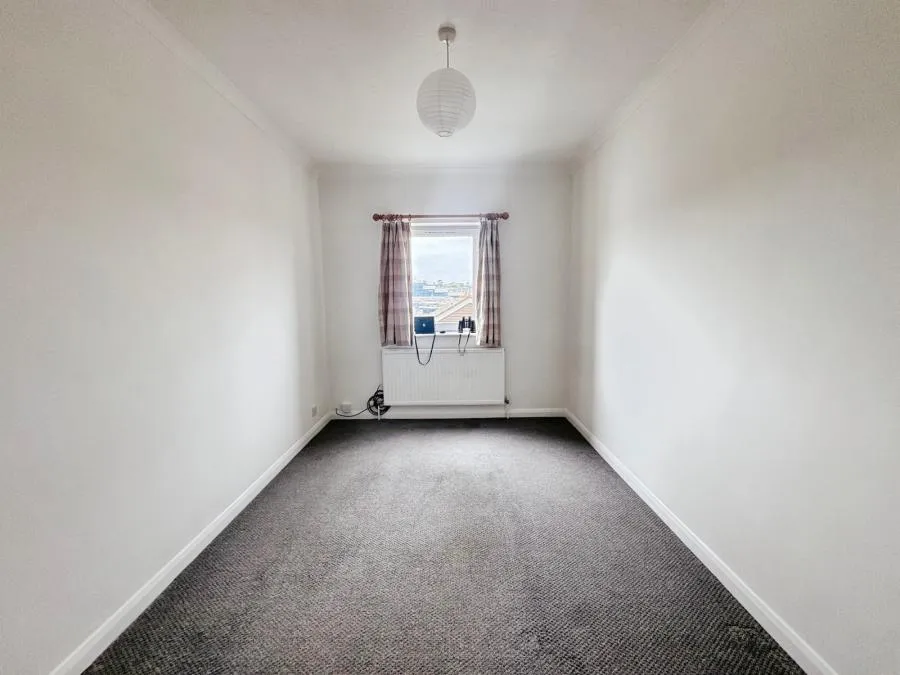 Castle Street, East Cowes, PO32, photo 4