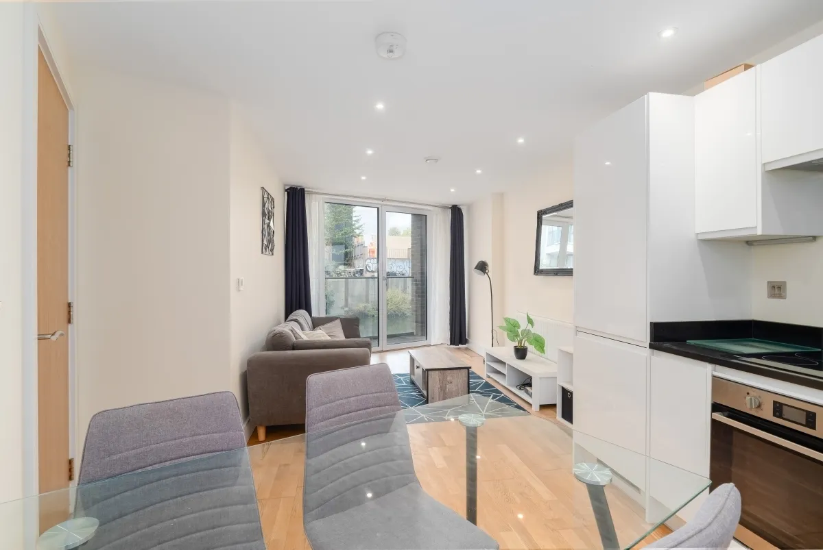 St. Annes Street, E14, photo 8