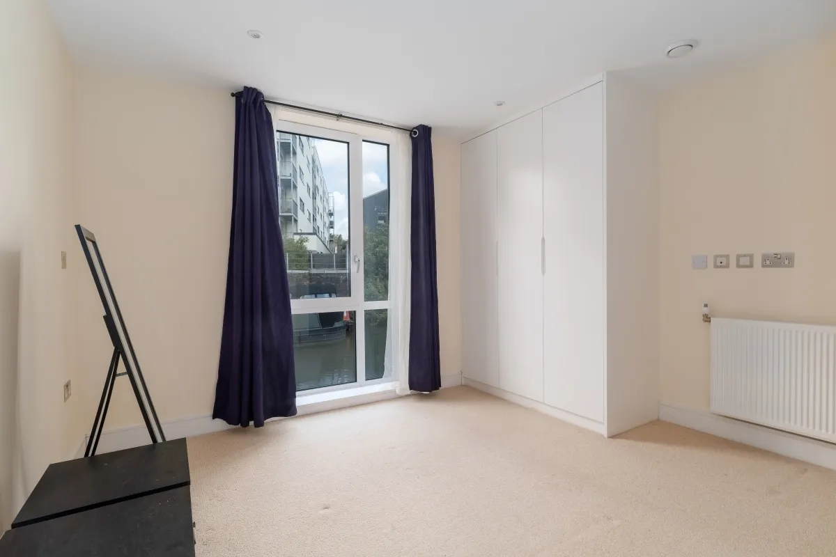 St. Annes Street, E14, photo 18