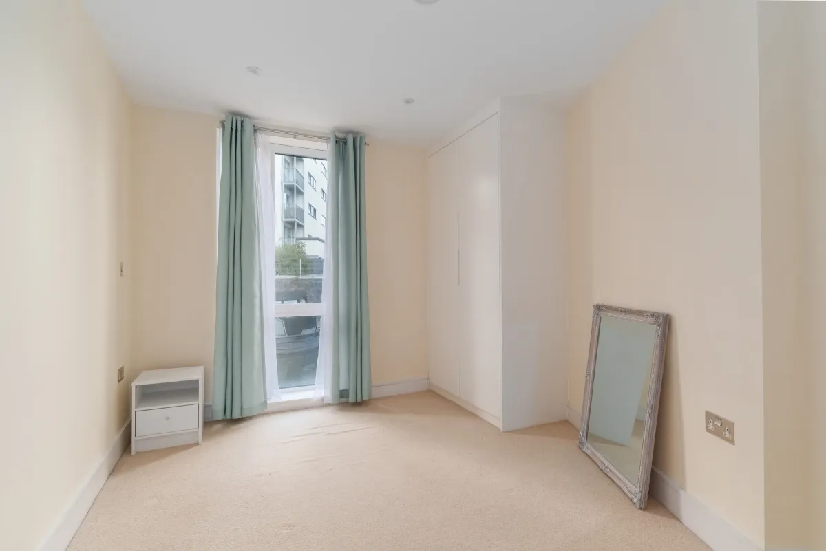 St. Annes Street, E14, photo 12