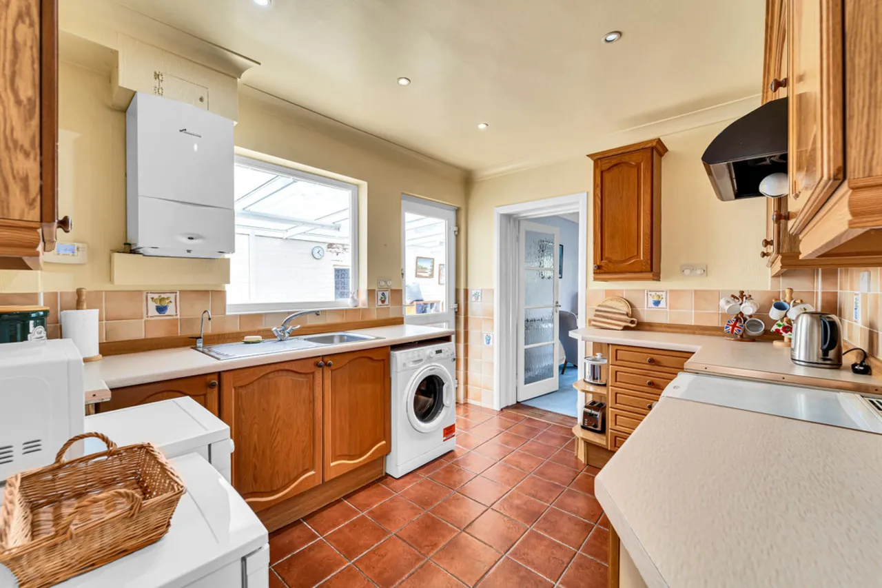 Wolsey Road, Ashford, TW15, photo 4