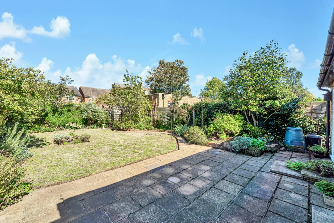 Wolsey Road, Ashford, TW15, photo 10