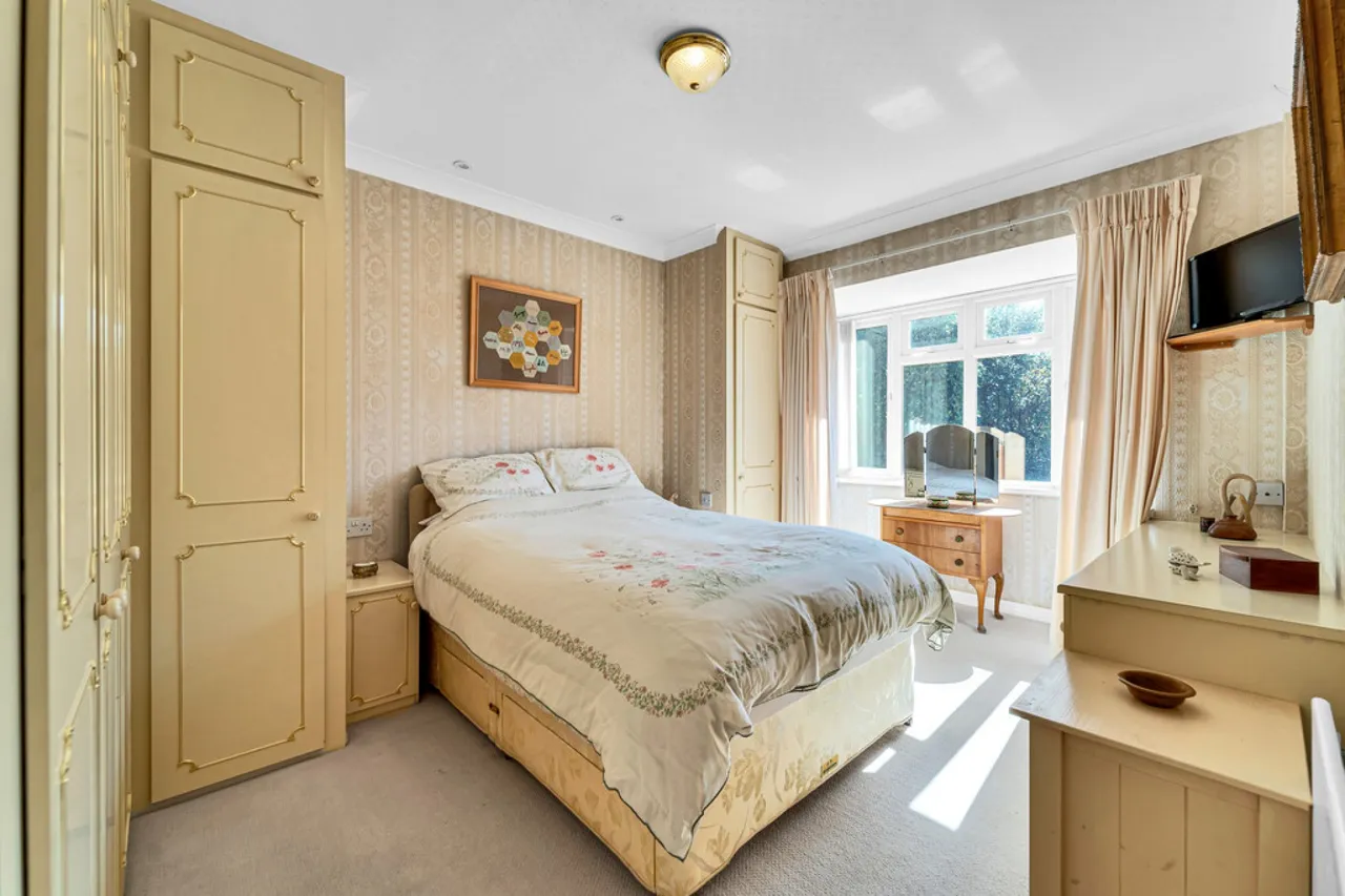 Wolsey Road, Ashford, TW15, photo 7
