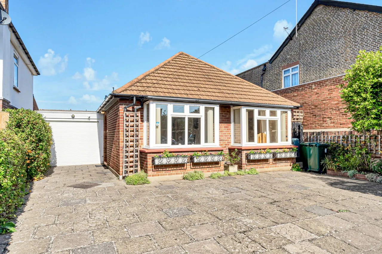 Wolsey Road, Ashford, TW15, photo 15