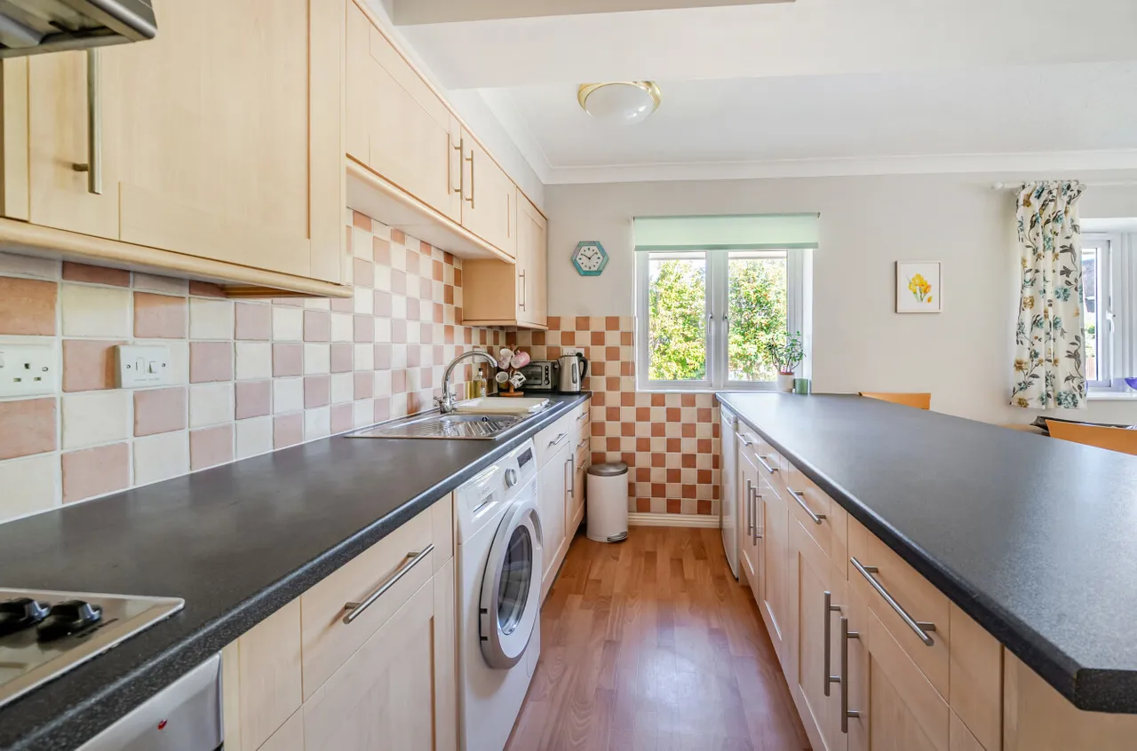 Greenfields Avenue, Alton, GU34, photo 10