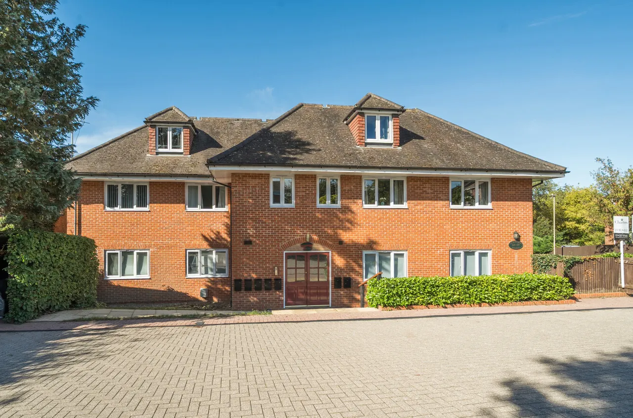 2 bed flat for sale, Greenfields Avenue, Alton, GU34