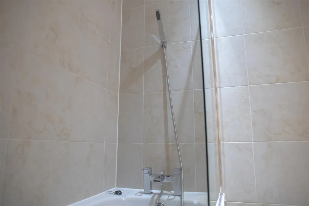 Cross Green Lane, Leeds, LS9, photo 34