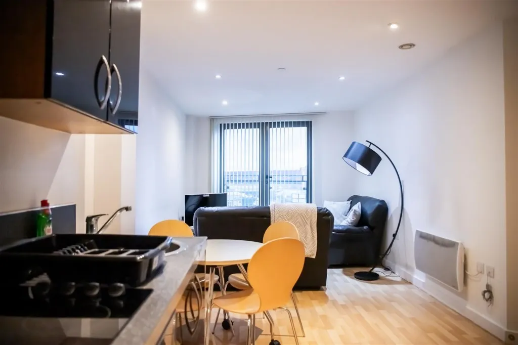 Cross Green Lane, Leeds, LS9, photo 18