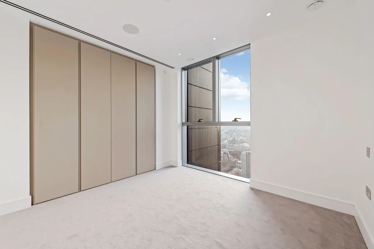 Bollinder Place, Carrara Tower, EC1V, photo 10