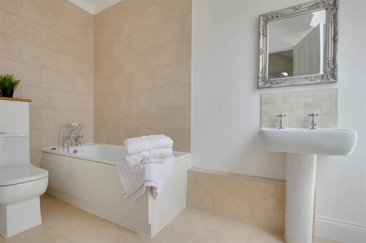 Mill Road, Worthing, photo 7