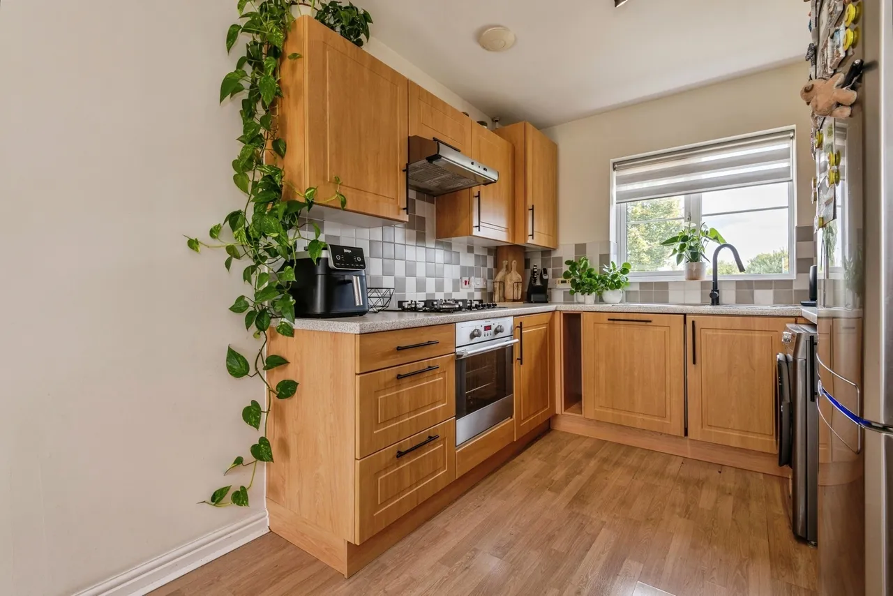 Hayward Avenue, West Wick, BS24, photo 5