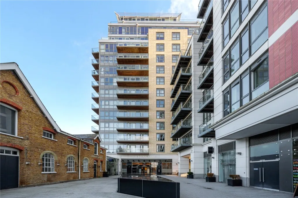 2 bed flat for sale, Longfield Avenue, Ealing, W5